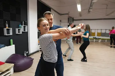 Salsa Fuerte - Szkoła tańca